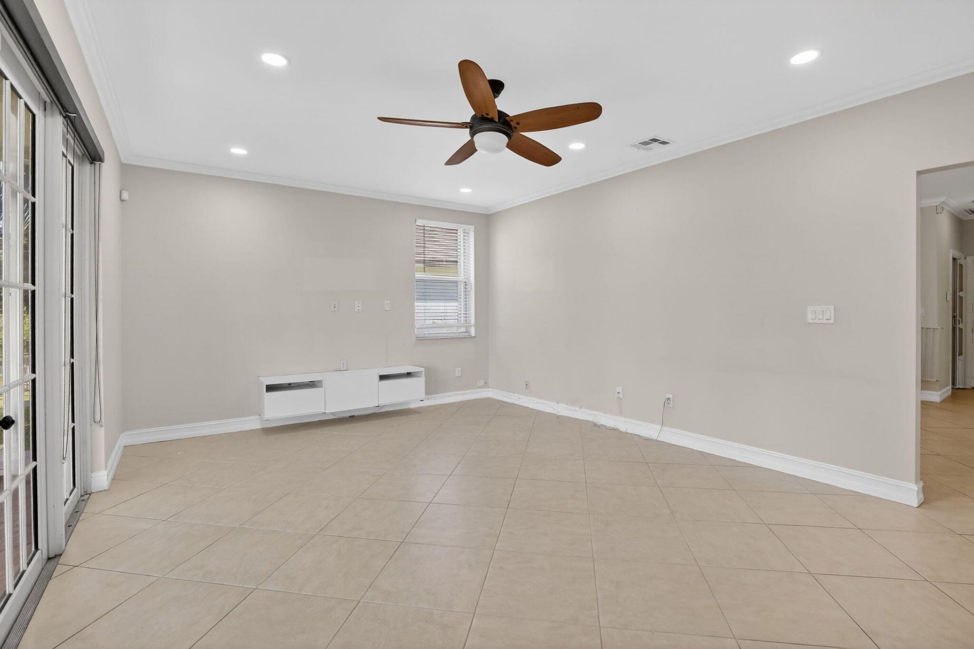 1716 NW 166th Avenue, Pembroke Pines, FL 33028 Photo