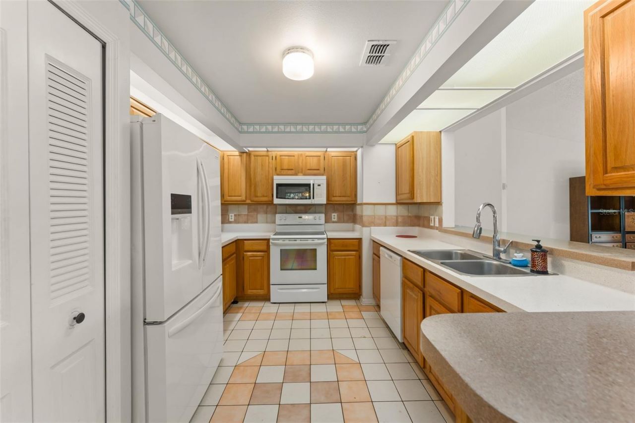 9717 Lake Douglas Place, Orlando, FL 32817 Photo