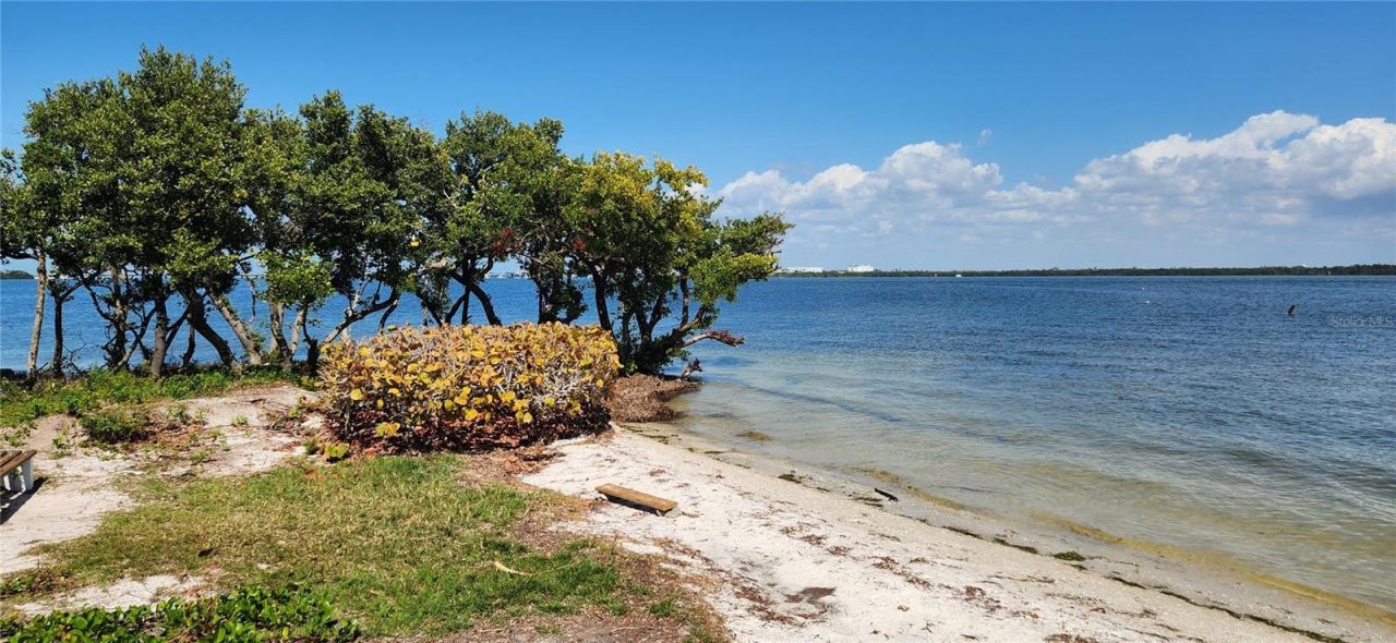 28th Street, Holmes Beach, FL 34217 Photo