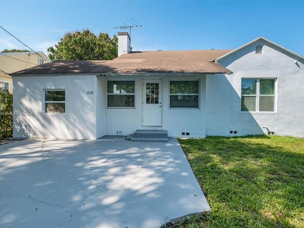 529 NW 42nd St, Miami, FL 33127