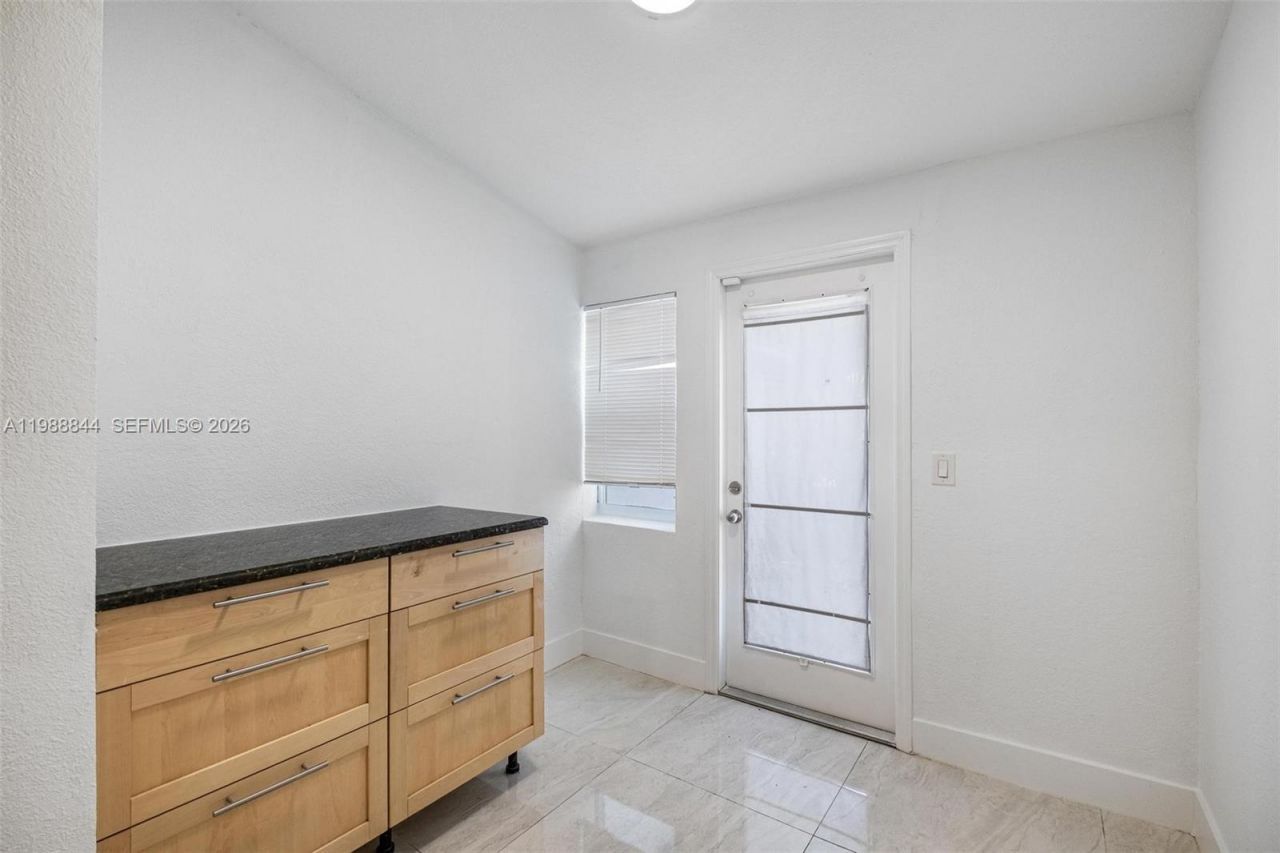 529 NW 42nd St, Miami, FL 33127 Photo