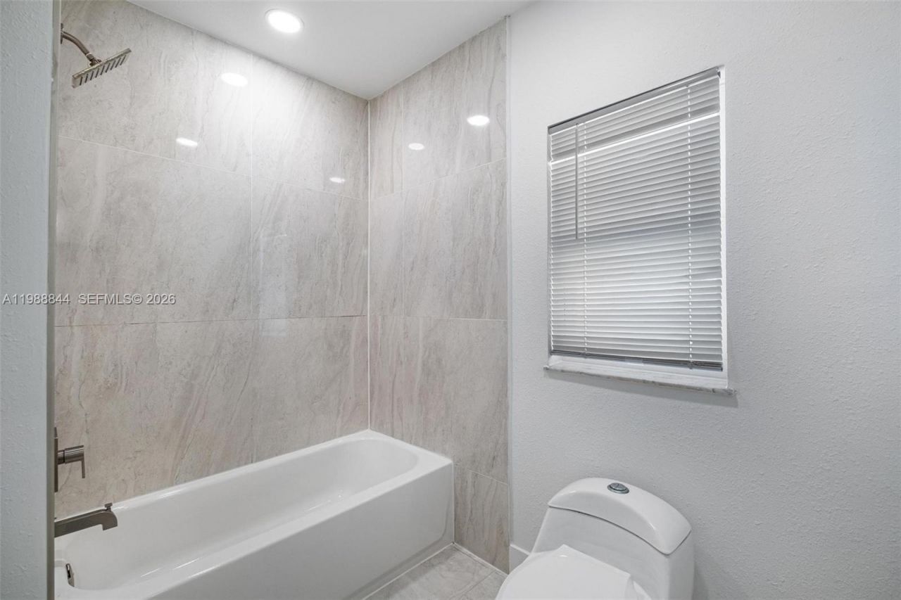 529 NW 42nd St, Miami, FL 33127 Photo