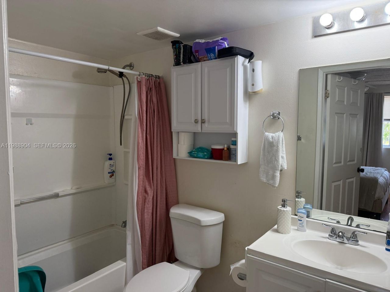 6195 NW 186th St, Unit 211, Hialeah, FL 33015 Photo