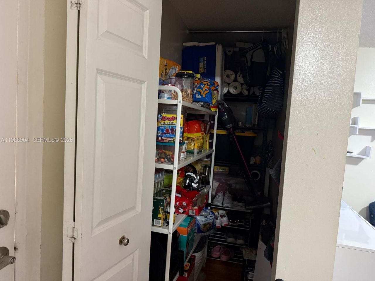 6195 NW 186th St, Unit 211, Hialeah, FL 33015 Photo