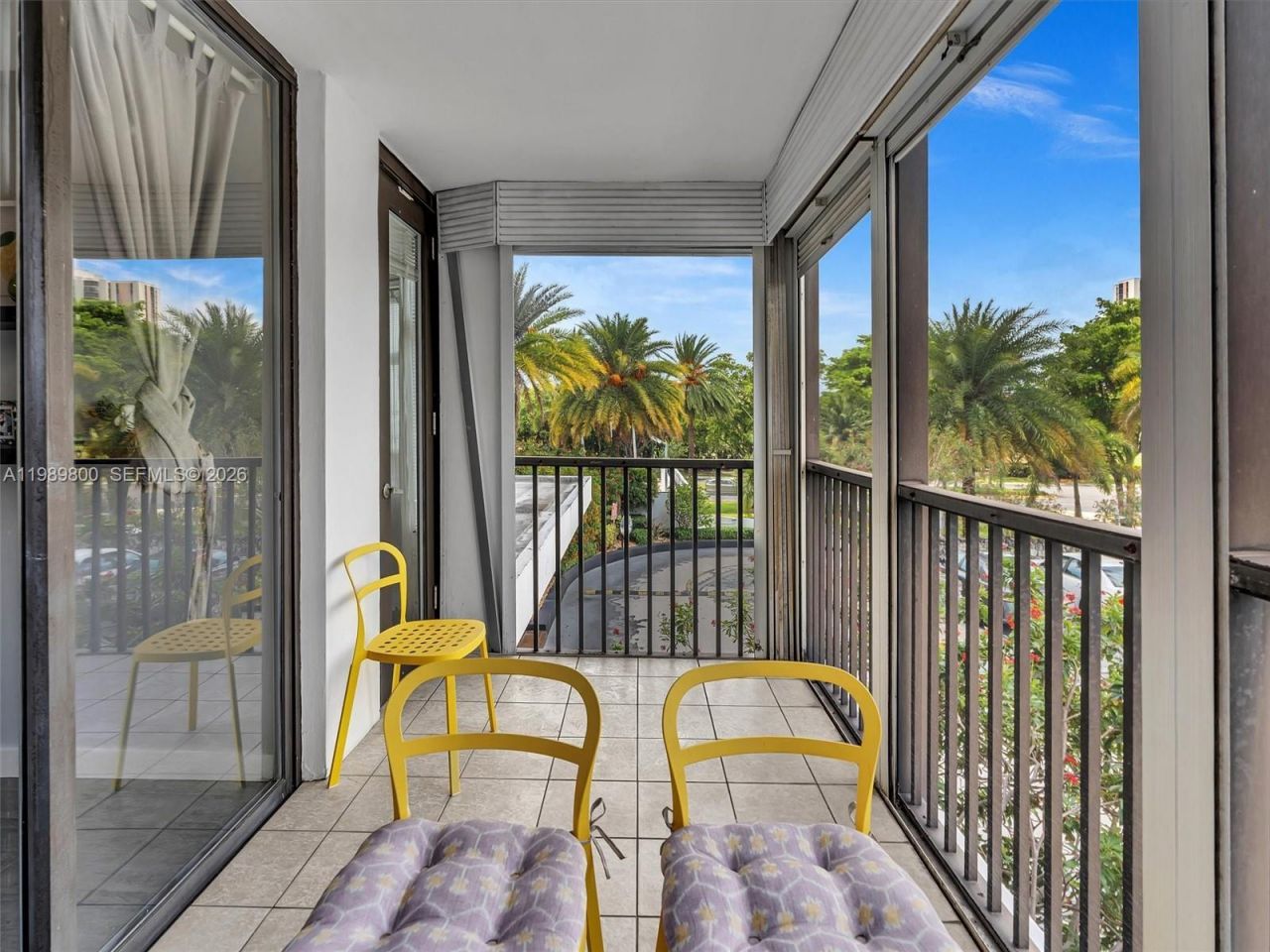 3375 N Country Club Dr , Unit 208, Aventura, FL 33180 Photo