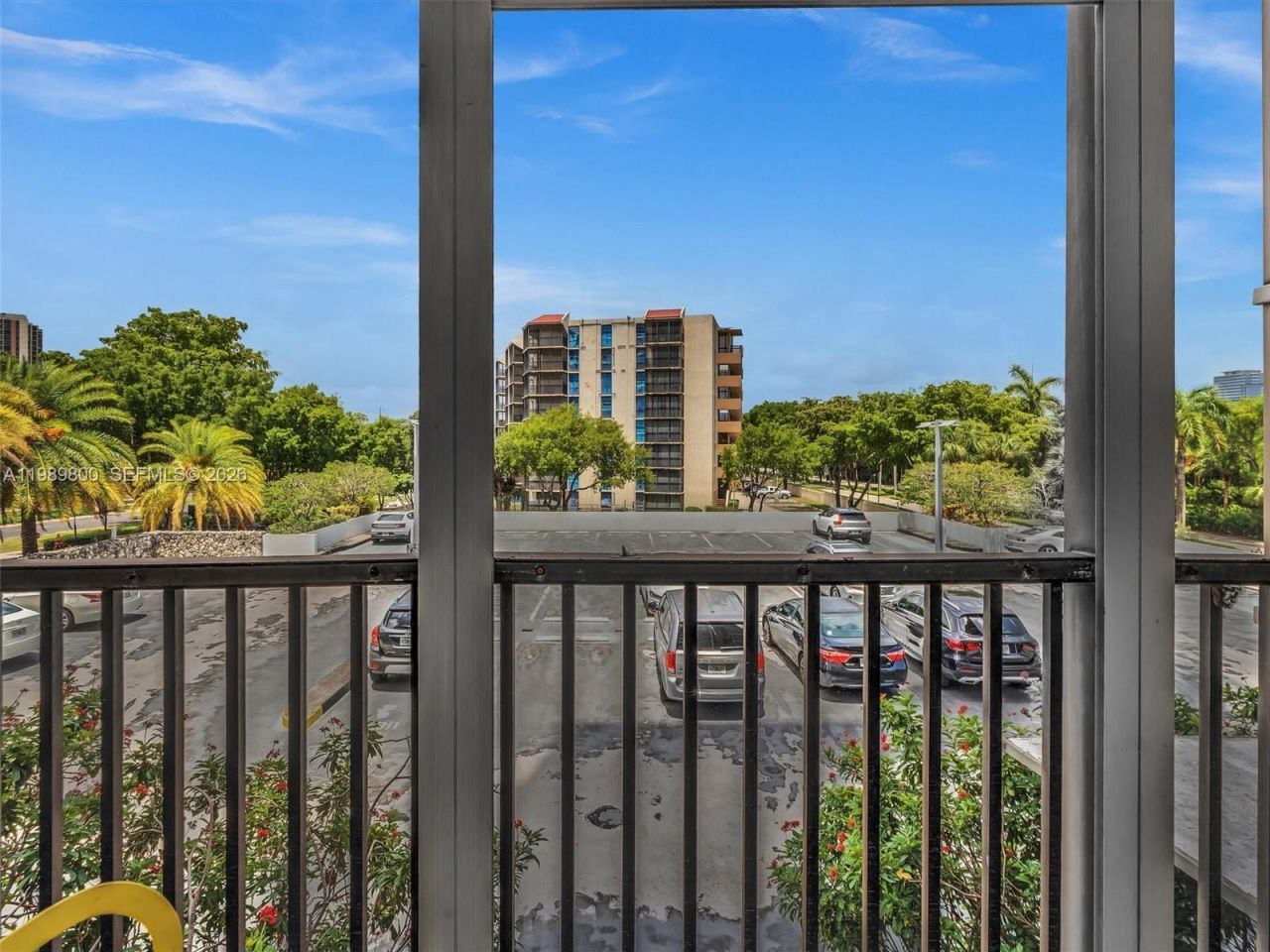 3375 N Country Club Dr , Unit 208, Aventura, FL 33180 Photo