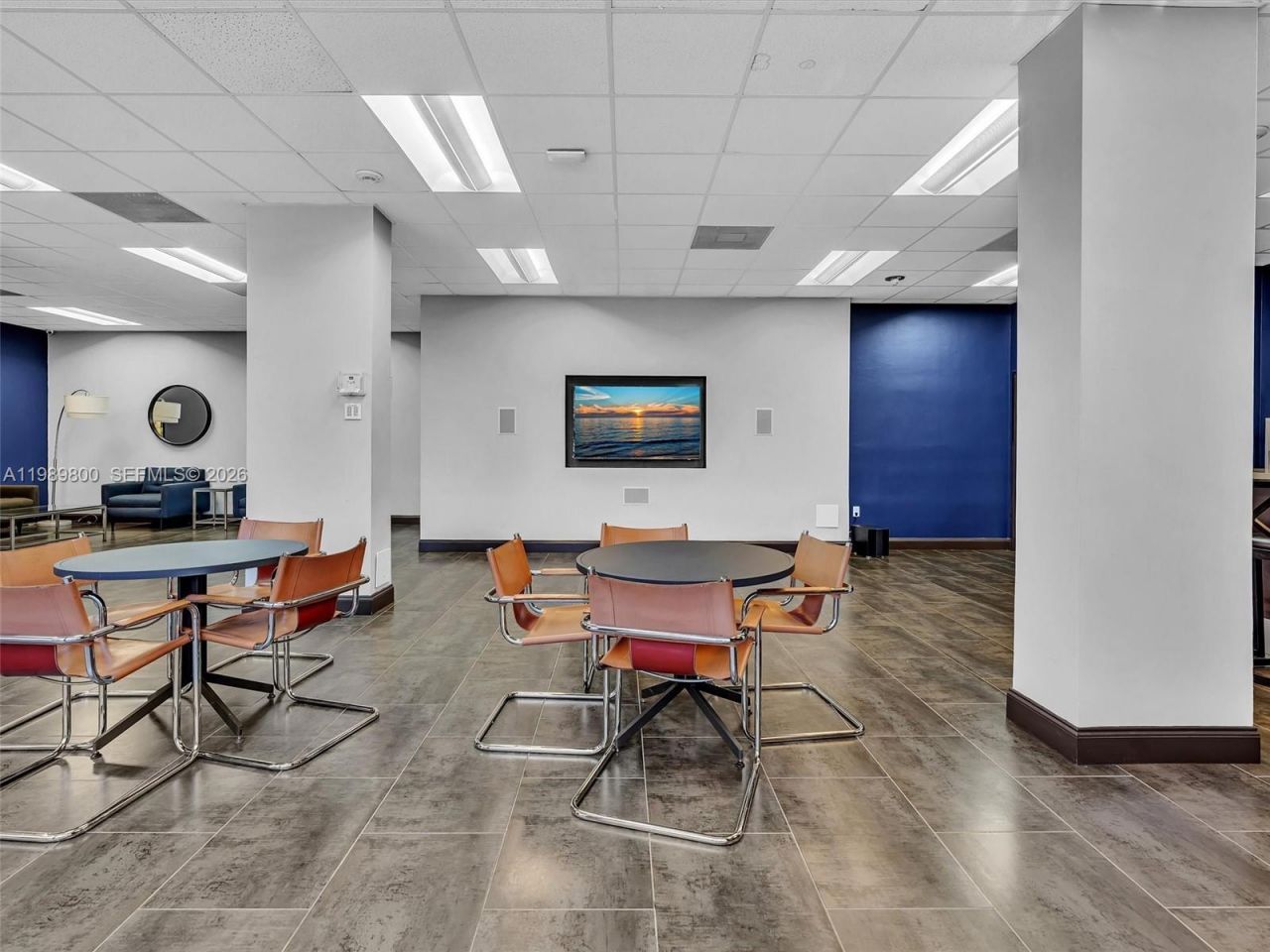 3375 N Country Club Dr , Unit 208, Aventura, FL 33180 Photo