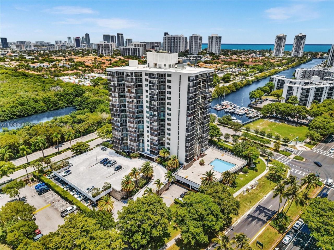 3375 N Country Club Dr , Unit 208, Aventura, FL 33180 Photo