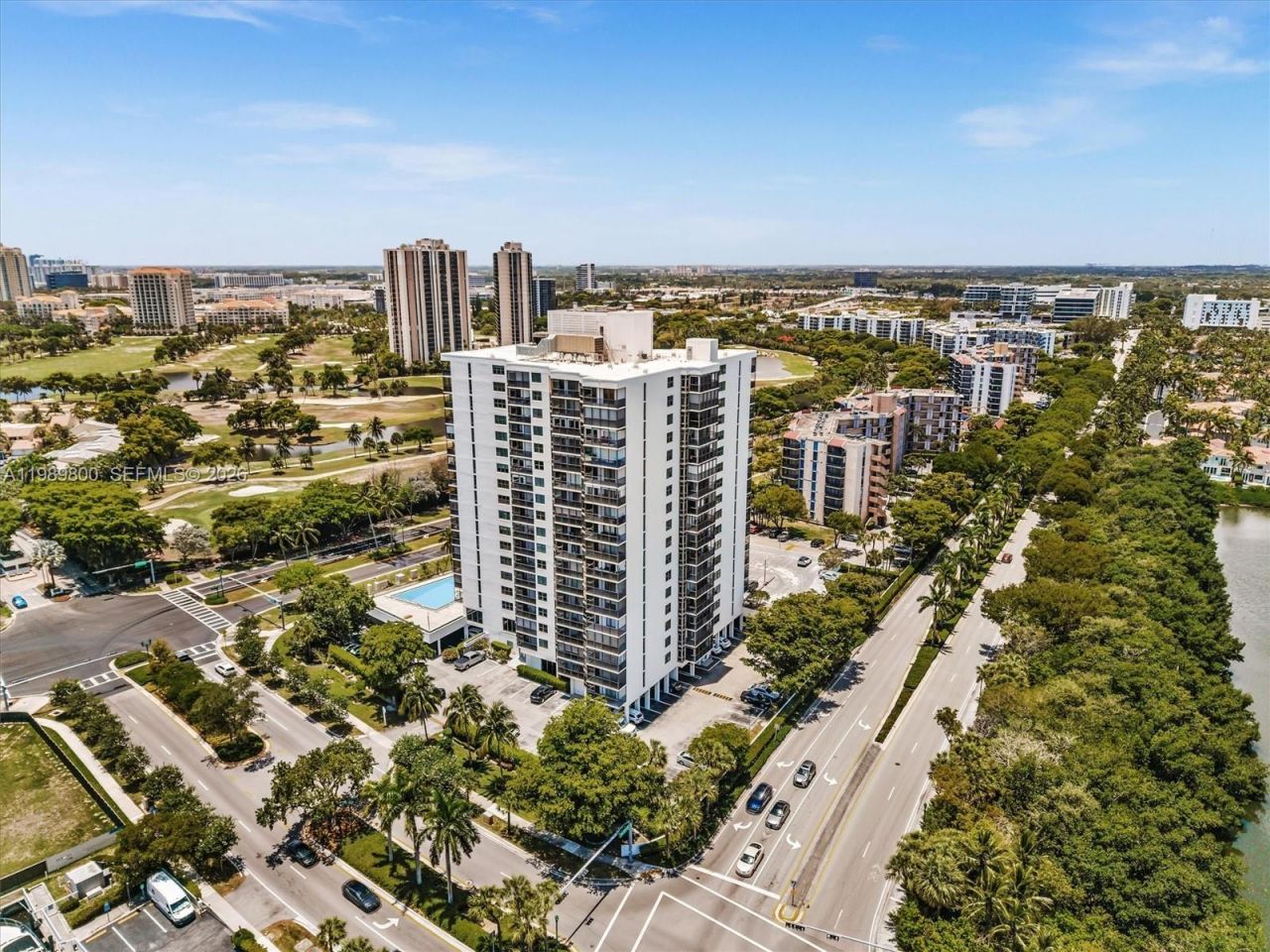 3375 N Country Club Dr , Unit 208, Aventura, FL 33180 Photo