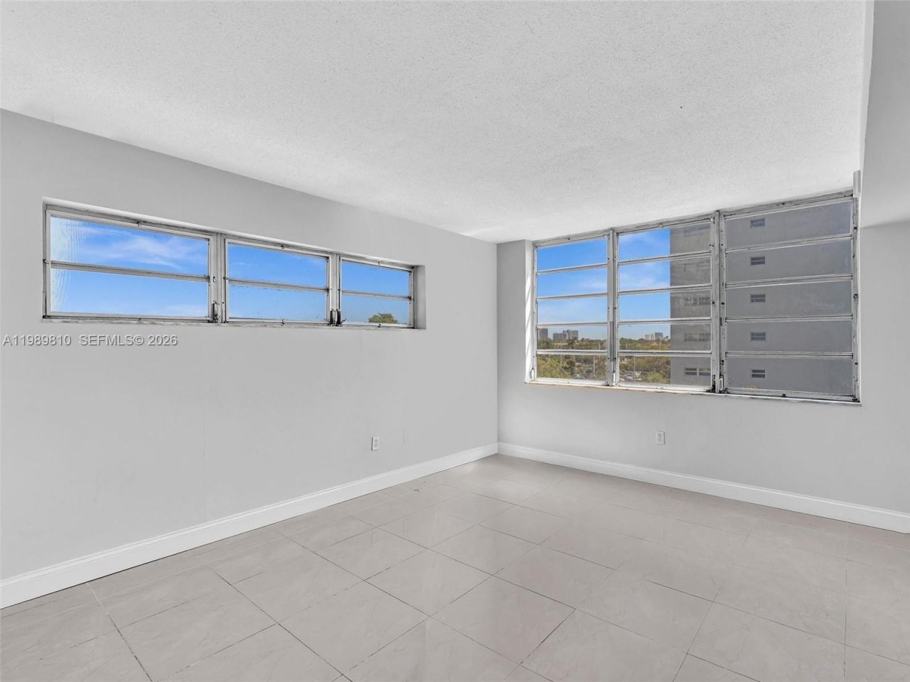 1770 NE 191st St , Unit 500-1, Miami, FL 33179 Photo