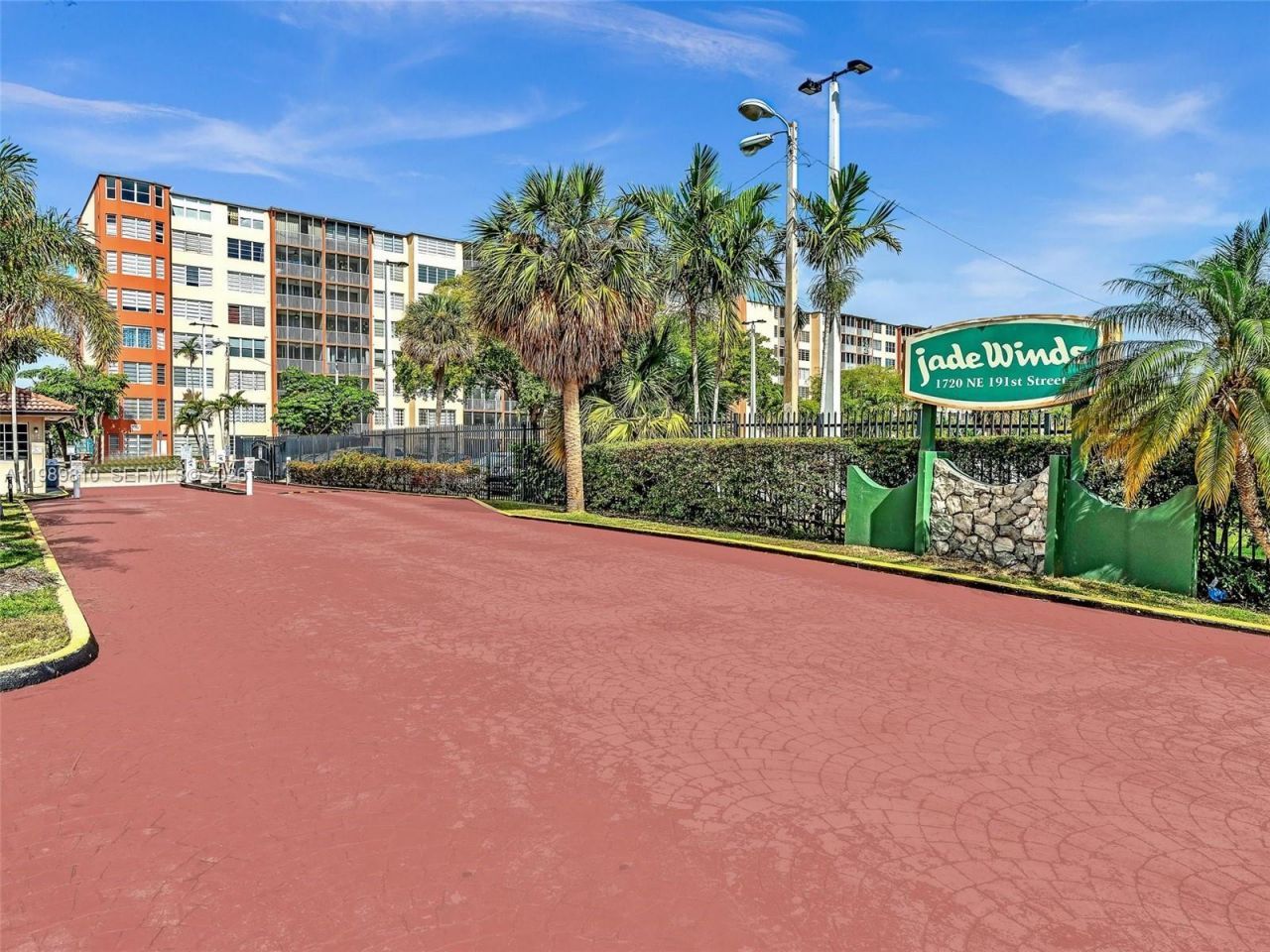 1770 NE 191st St , Unit 500-1, Miami, FL 33179 Photo