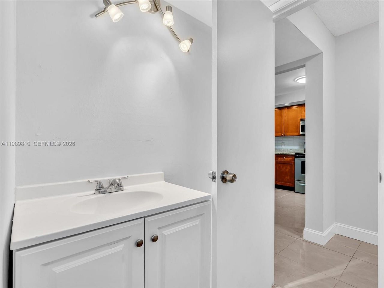 1770 NE 191st St , Unit 500-1, Miami, FL 33179 Photo