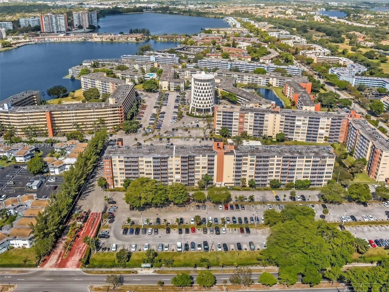 1770 NE 191st St , Unit 500-1, Miami, FL 33179 Photo