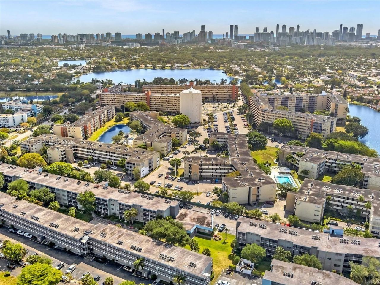 1770 NE 191st St , Unit 500-1, Miami, FL 33179 Photo