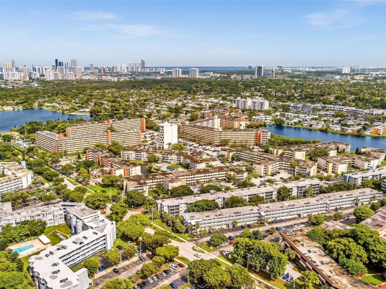 1770 NE 191st St , Unit 500-1, Miami, FL 33179 Photo