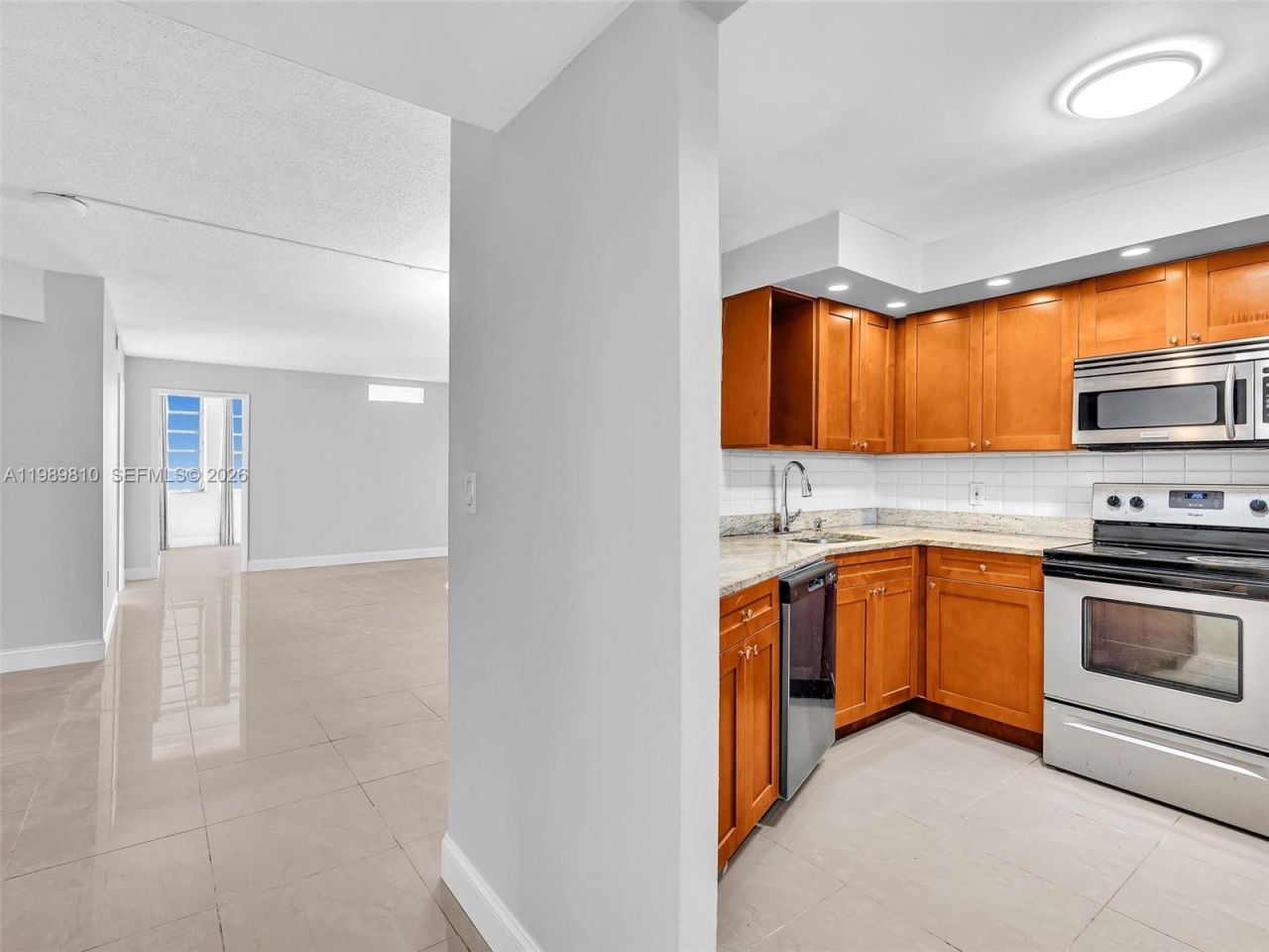 1770 NE 191st St , Unit 500-1, Miami, FL 33179 Photo