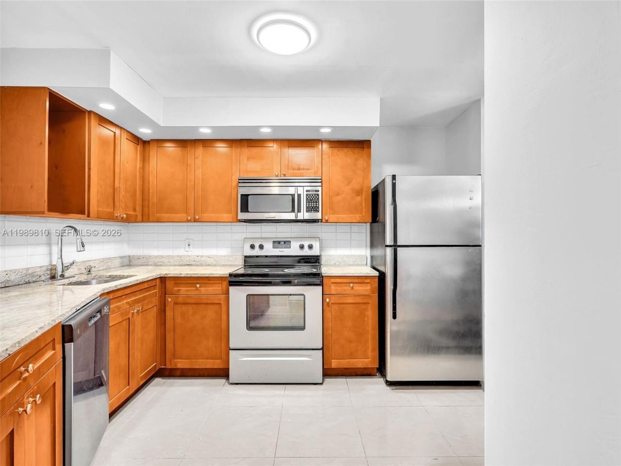 1770 NE 191st St , Unit 500-1, Miami, FL 33179 Photo