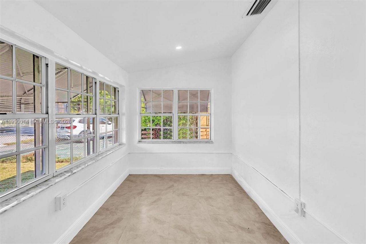 511 SW 23rd Ave, Unit 1, Miami, FL 33135 Photo