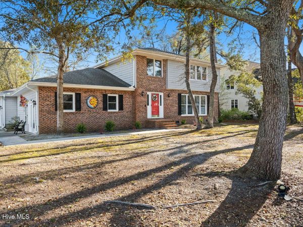 1706 Bay Tree Court SW, Ocean Isle Beach, NC 28469