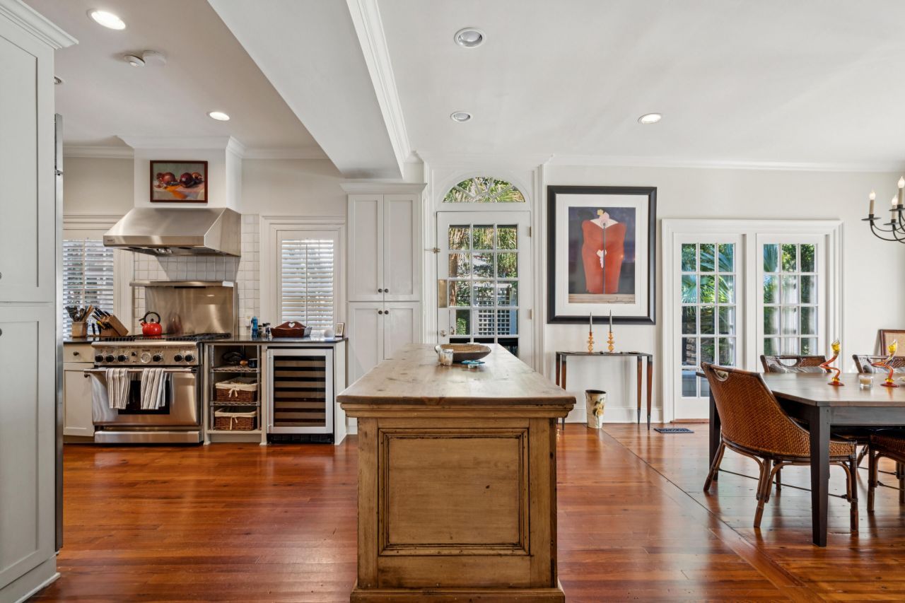 16 Water Street Photo 14