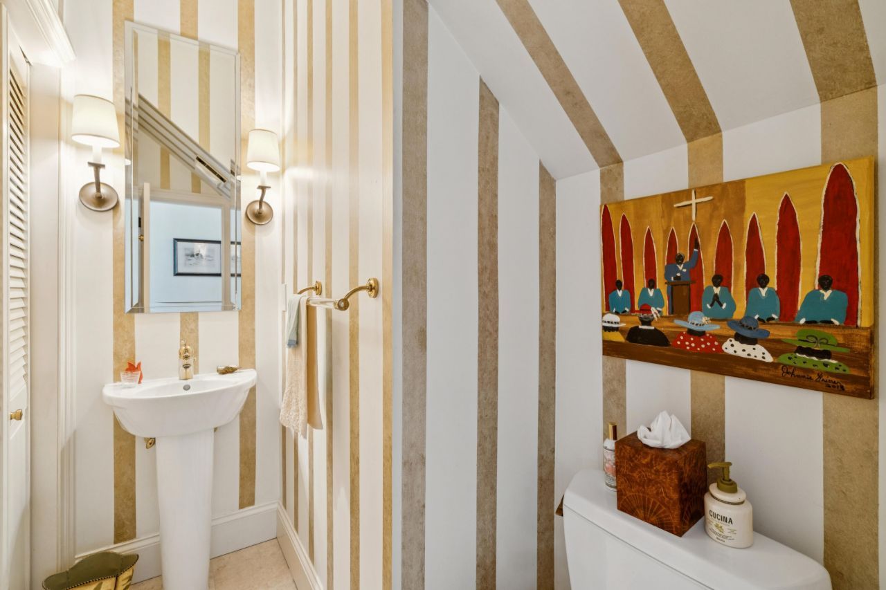 16 Water Street Photo 18