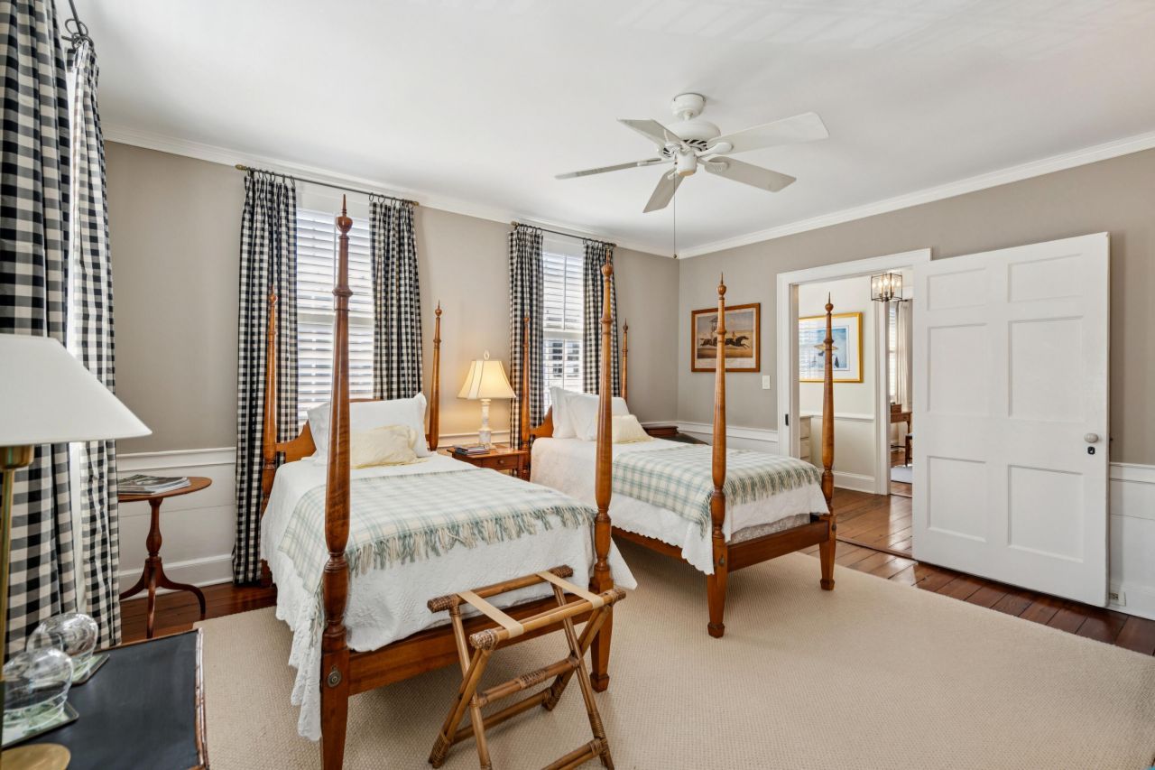 16 Water Street Photo 28