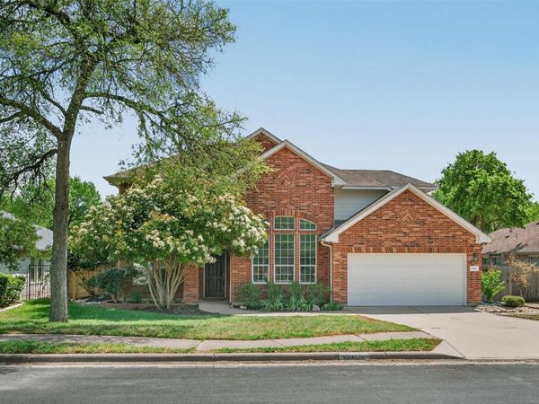 9201 Ovalla DR, Austin, TX 78749