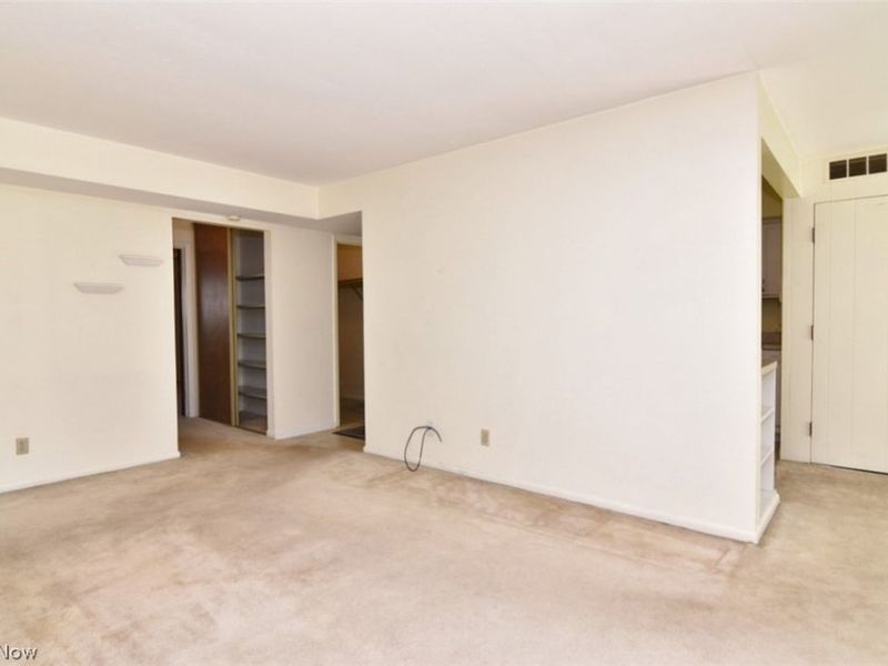 6270 Greenwood, Unit 302, Sagamore Hills, OH 44067 Photo 14