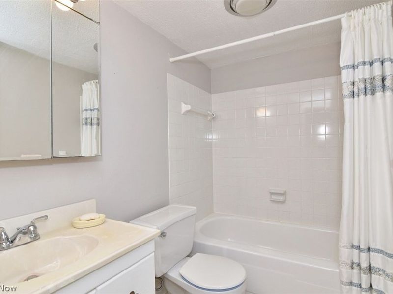 6270 Greenwood, Unit 302, Sagamore Hills, OH 44067 Photo 16