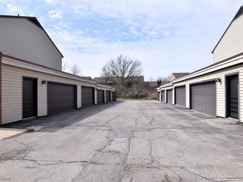 6270 Greenwood, Unit 302, Sagamore Hills, OH 44067 Photo 24