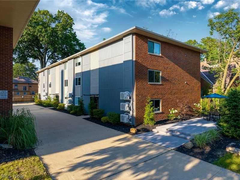 10524 Clifton Boulevard, Unit 102, Cleveland, OH 44102 Photo 15