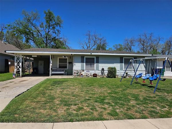 5824 Lyle Street , Westworth Village, TX 76114