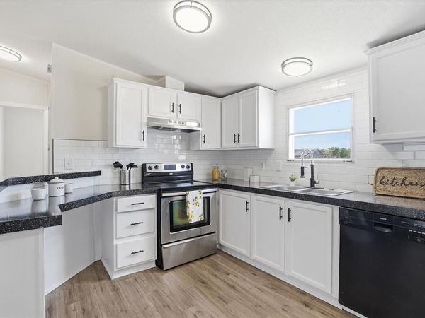 612 S Aquilla Street, Itasca, TX 76055