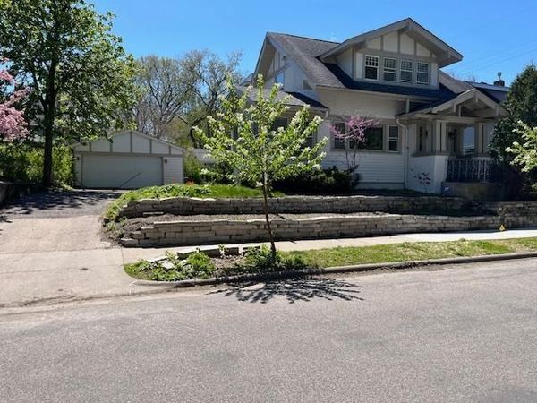 3011 W 47th Street, Minneapolis, MN 55410