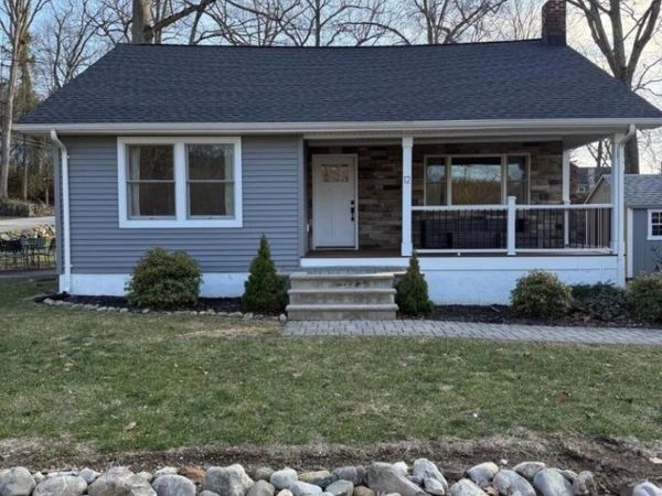 12 Bellot Rd, Ringwood, NJ 07456