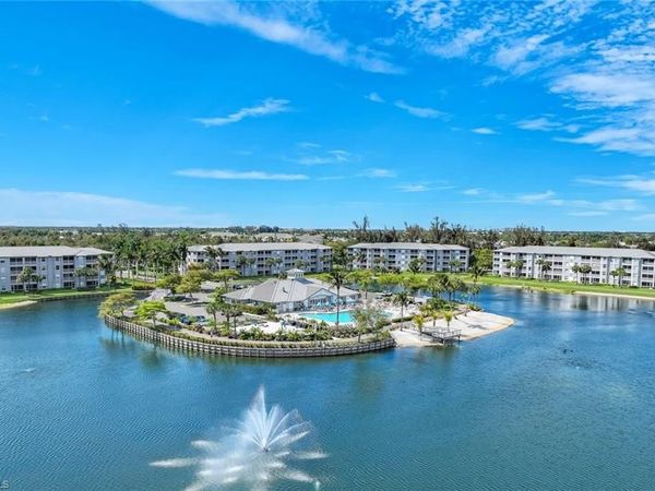 16615 Lake Circle DR, Unit 438, FORT MYERS, FL 33908