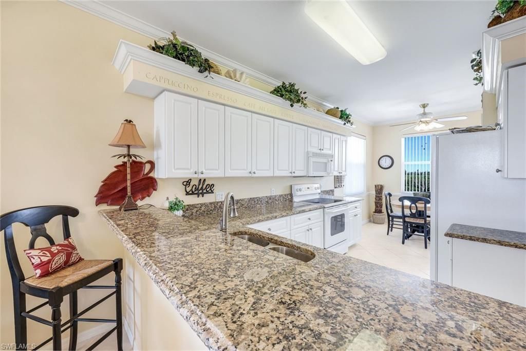 16615 Lake Circle Dr, Unit 438, Fort Myers, FL 33908 Photo