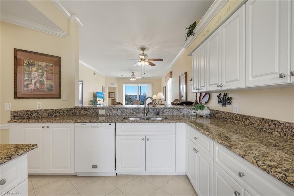 16615 Lake Circle Dr, Unit 438, Fort Myers, FL 33908 Photo