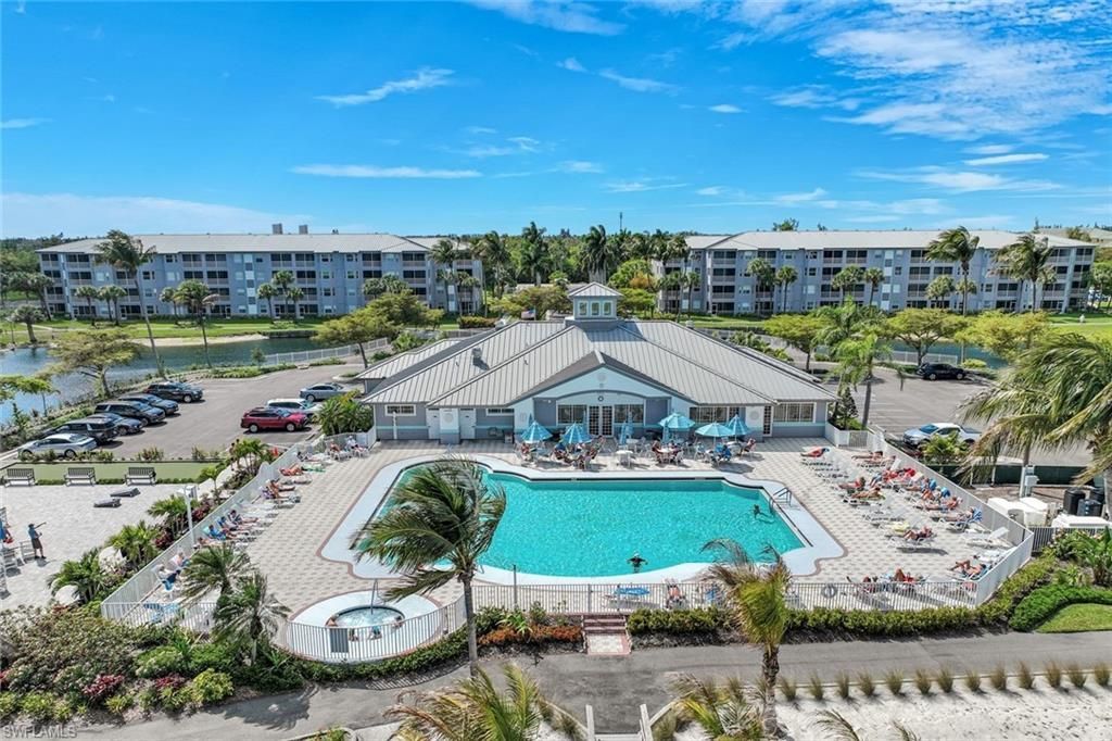 16615 Lake Circle Dr, Unit 438, Fort Myers, FL 33908 Photo