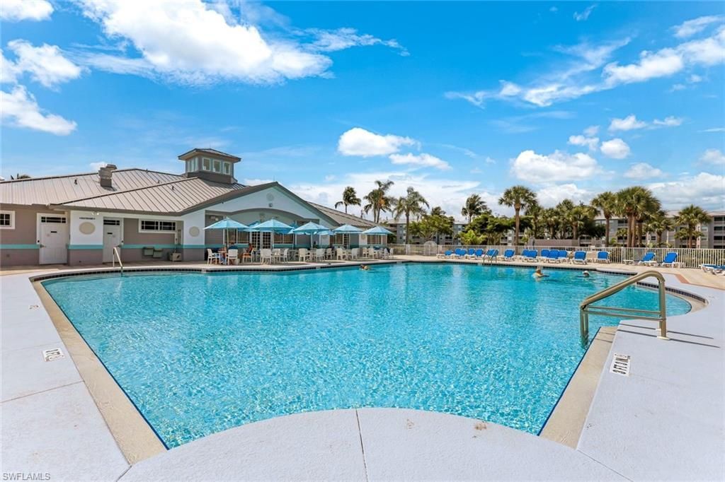 16615 Lake Circle Dr, Unit 438, Fort Myers, FL 33908 Photo