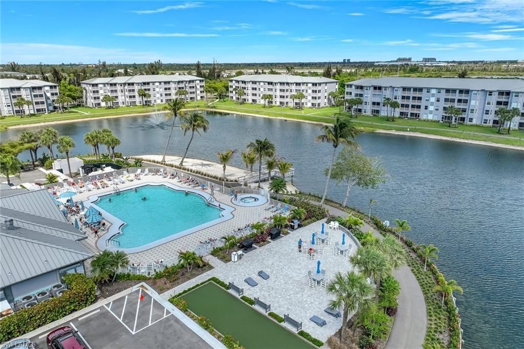 16615 Lake Circle Dr, Unit 438, Fort Myers, FL 33908 Photo