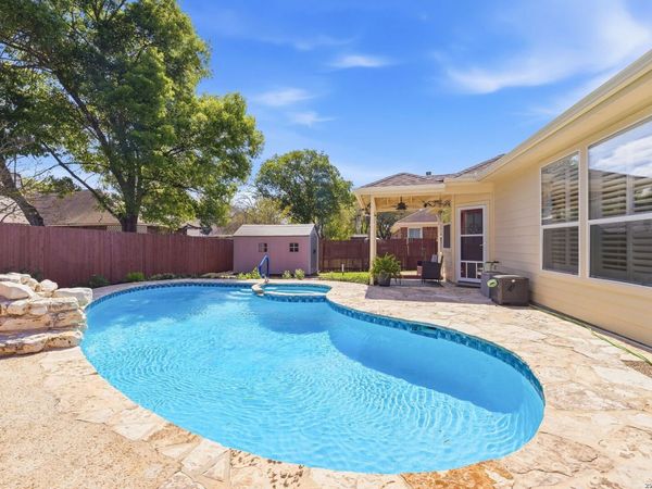 229 Notch Leaf, Cibolo, TX 78108