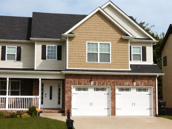 2469 Senseney Dr, Clarksville, TN 37042