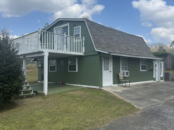 4 Sweetbriar Road, Newnan, GA 30263