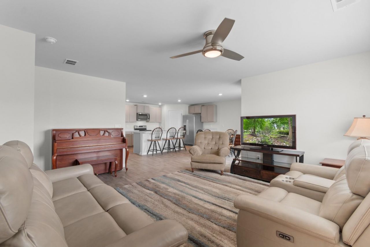 518 Sugar Pine Dr.  Photo 11