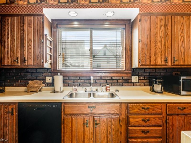 106 Neil Street , Niles, OH 44446 Photo 10