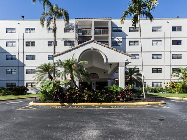 701 NW 19th Street NW, Unit 401, Fort Lauderdale, FL 33311