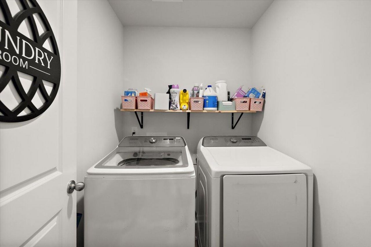 648 Silver Spruce Street Photo 10