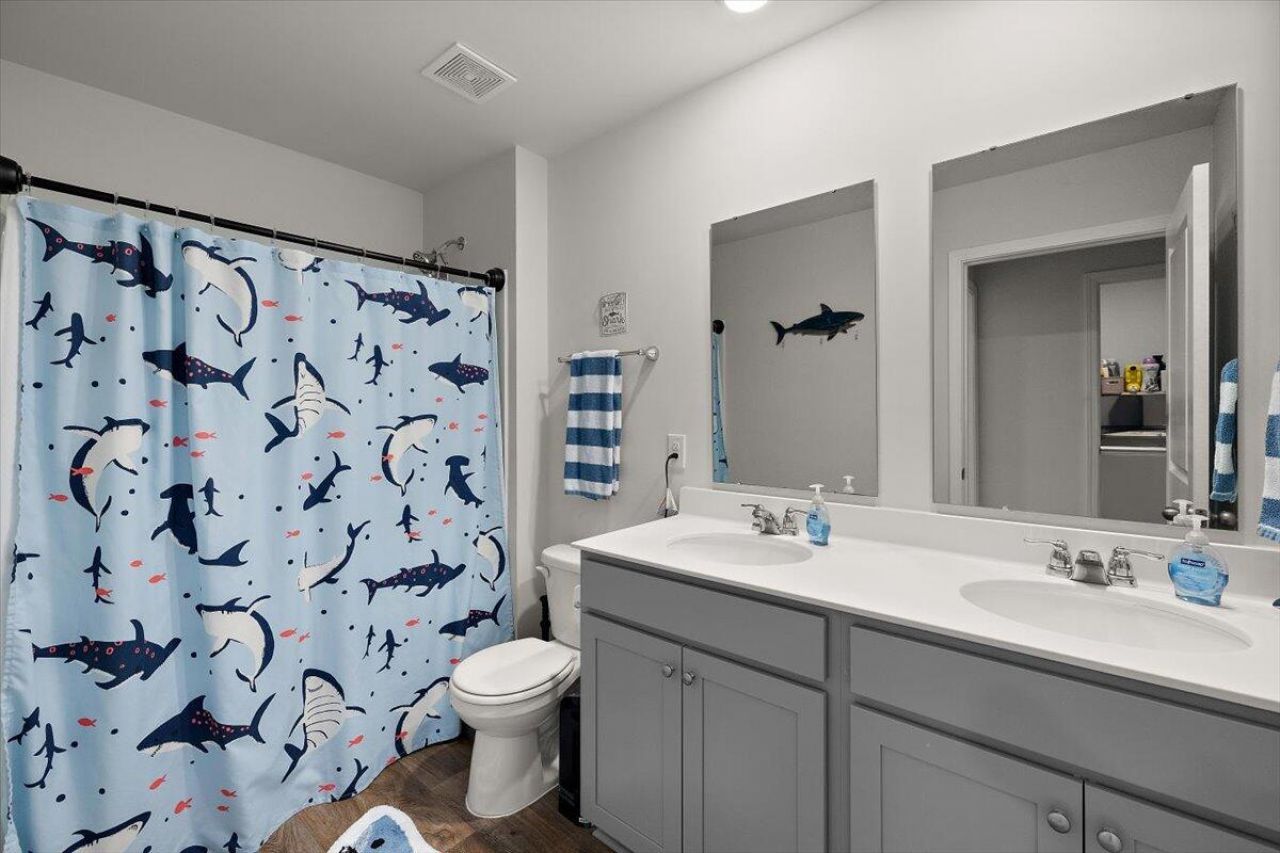 648 Silver Spruce Street Photo 15