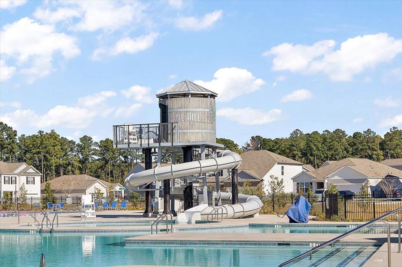 648 Silver Spruce Street Photo 23